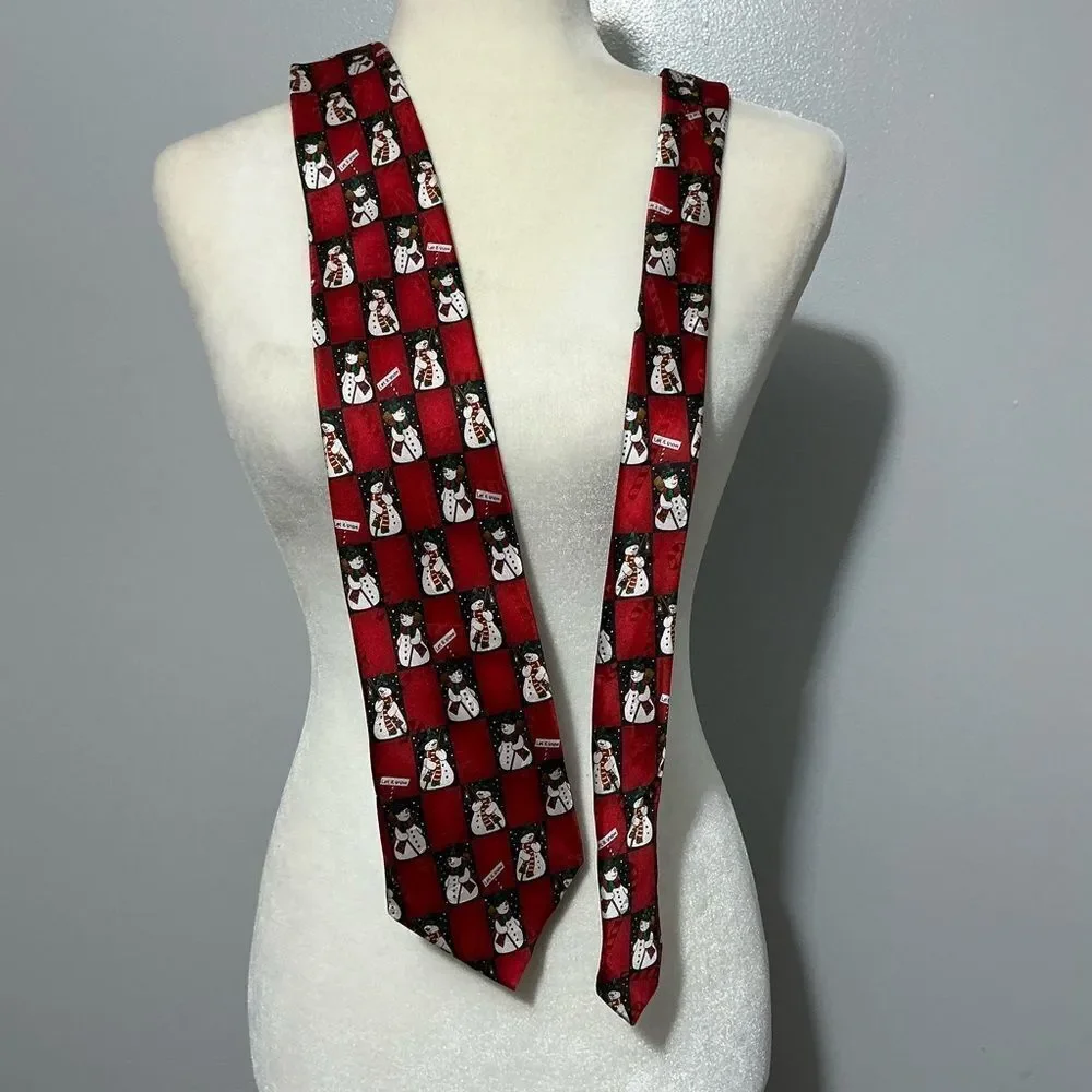 MMG Hallmark Licensing Holiday Traditions Festive Snowman Tie 100% Silk